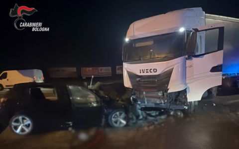Incidente sulla Trasversale di Pianura, gravissimi due ragazzi