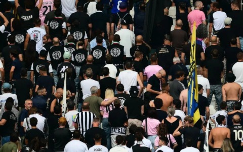 Juventus, solo una multa per i cori durante l’omaggio a Mazzola