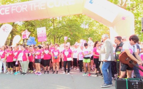 La carica dei 20mila alla ‘Race for the Cure’: Bologna si tinge di fucsia per la prevenzione