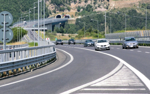 Lazio, stop al bollo auto e moto dal 2027: misura da 2,4 milioni di beneficiari