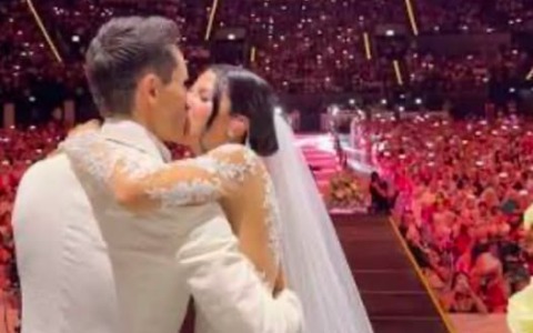 Luì e Sofì, nozze-show davanti a 6mila fan a Milano