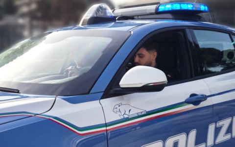 Maxicontrolli della Polizia: tre arresti, bonifiche e il caso dell’auto diplomatica