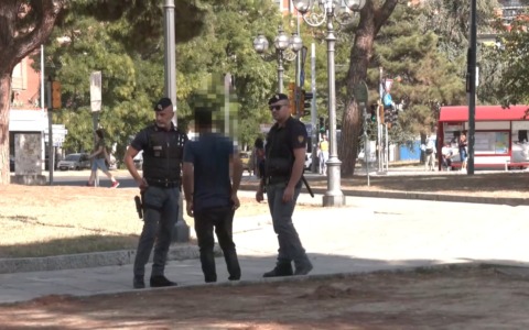 Piazza XX Settembre e dintorni al setaccio della Polizia, quasi 200 controllati in una settimana