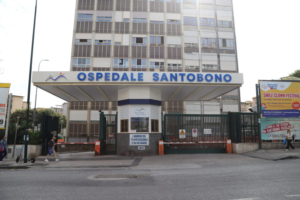 Napoli, bimbo di due anni grave dopo aver ingerito solvente