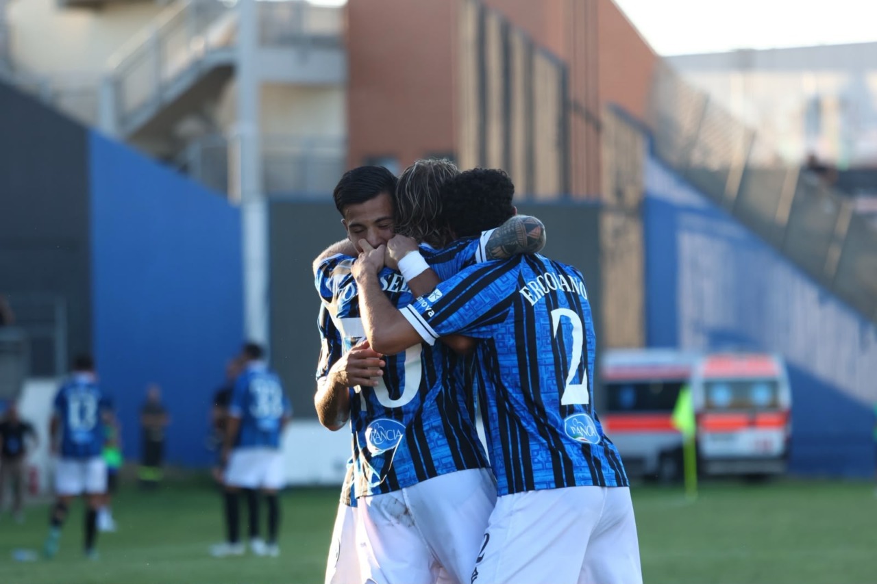Prima vittoria del Latina, 2-0 al Forlì