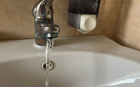 Quasi dodici ore senza acqua martedì 15 settembre: le zone e le strade interessate