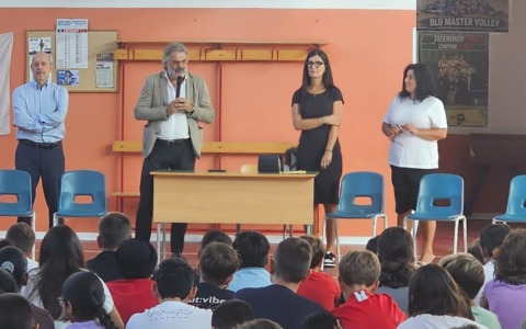 Riapertura delle scuole, la visita e il saluto del Sindaco Francesco Giannetti e dell’Assessore all’Istruzione Alessandra Feudi
