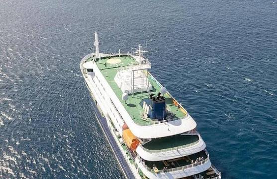 Rissa sulla nave da crociera, denunciati 13 giovani