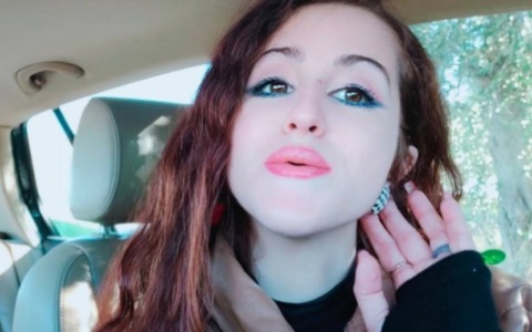 Schianto nel giorno nell’anniversario con il fidanzato, muore una ragazza di 27 anni