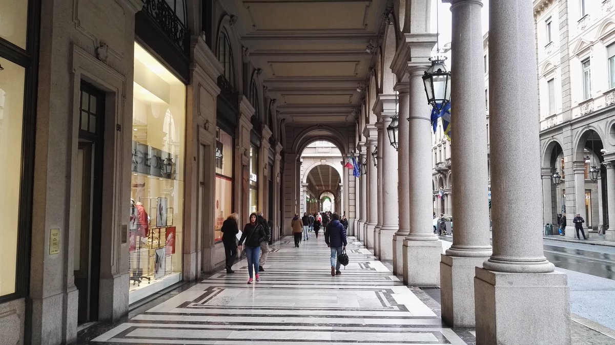 Stretta a Torino sui tributi: sospesa la licenza a 60 negozianti con debiti oltre i 50.000 euro