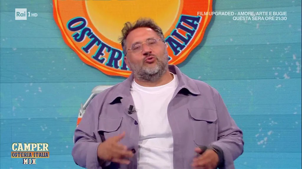 Tuffo nel lago in diretta, la sfida dell’inviato di Camper