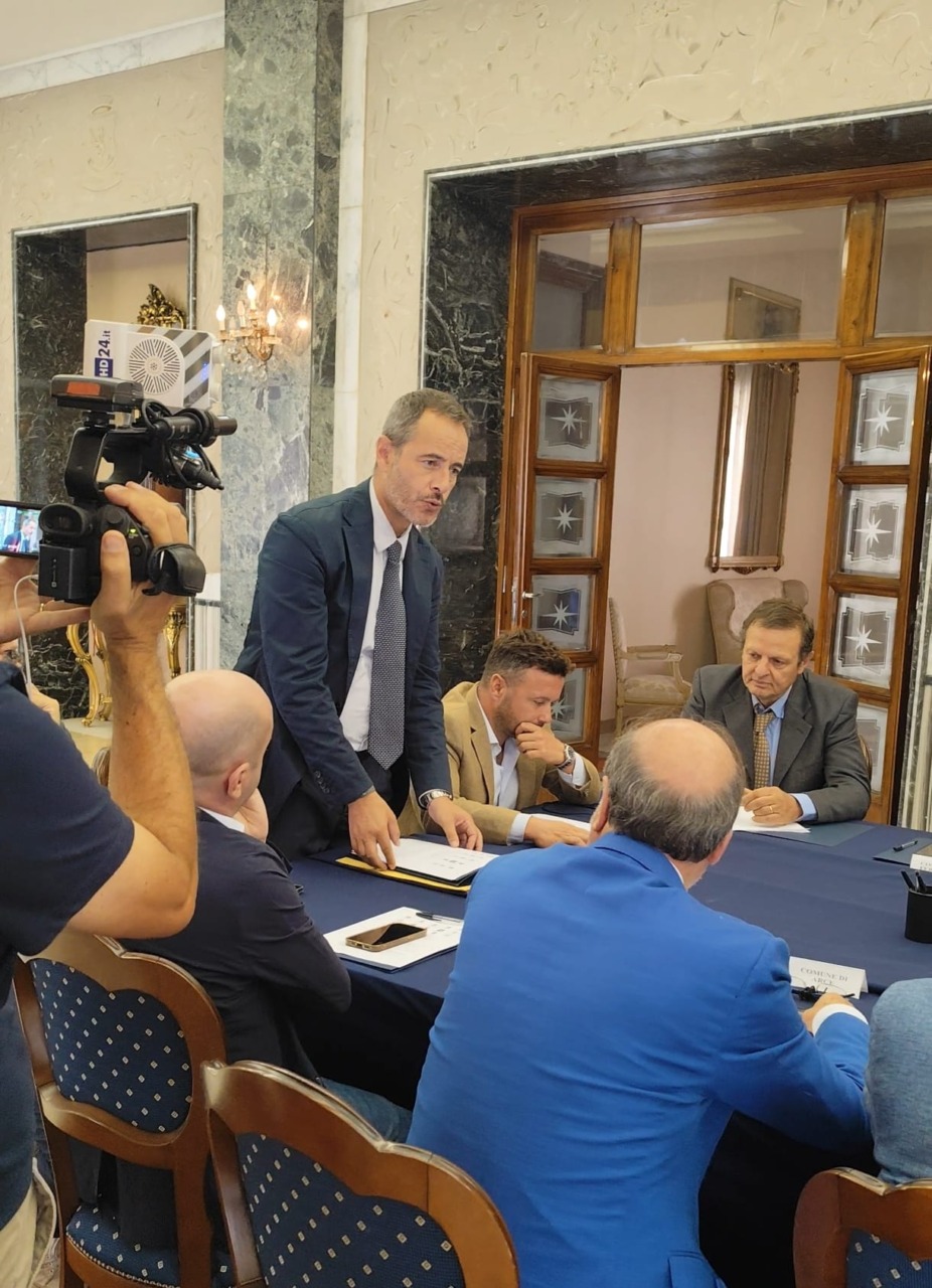 Valle del Sacco, 15 Comuni firmano in Prefettura: nasce il Tavolo dei Sindaci contro l’inquinamento