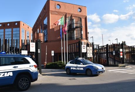 33 misure di prevenzione a settembre: raffica di fogli di via, Daspo Willy e ammonimenti