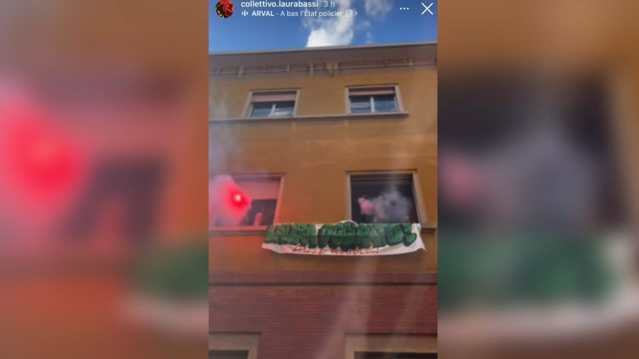 A Bologna occupato il Liceo Laura Bassi. ‘Solidarietà agli studenti francesi’