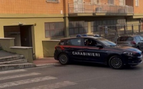 Aggredisce il figlio e i genitori: scatta il divieto di avvicinamento