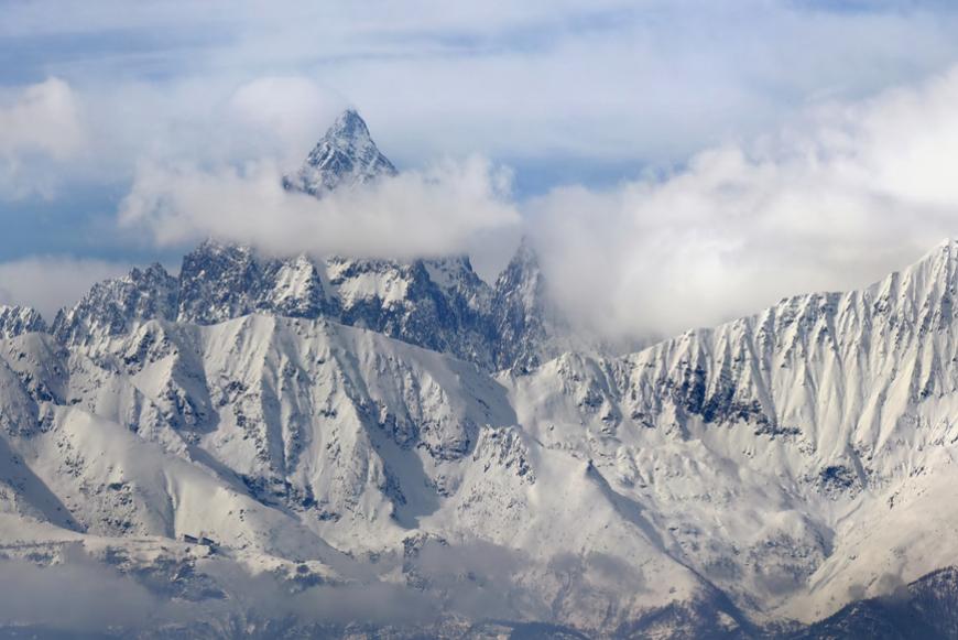Analisi e monitoraggio dei crolli rocciosi sulle vette alpine del territorio piemontese