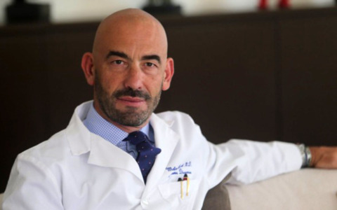 Bassetti denuncia gli insulti dopo il vaccino antinfluenzale