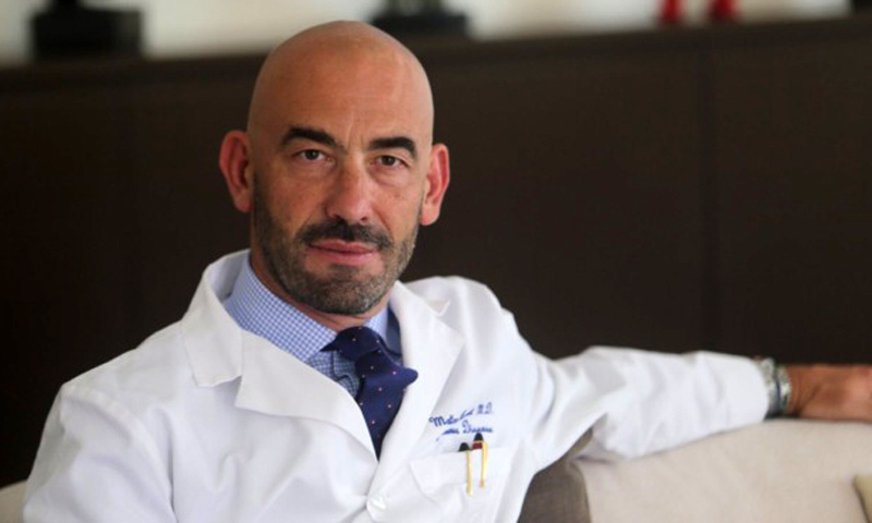 Bassetti denuncia gli insulti dopo il vaccino antinfluenzale