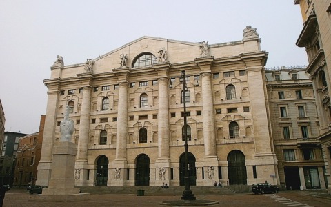 Borse europee in calo, Milano apre a -0,63%