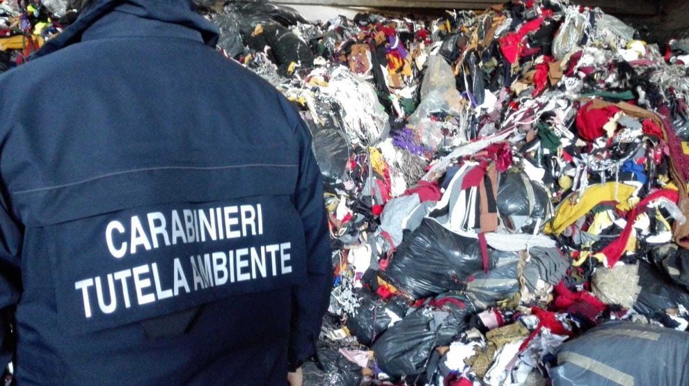 Business dei rifiuti bruciati a Lucca: 13 indagati