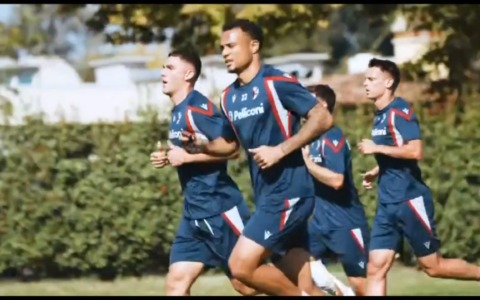 Calcio, il Bologna al completo con un  Darmian in più