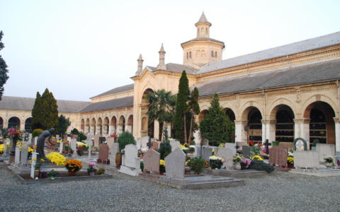 Cimitero Alessandria, il Comune chiarisce: nessuna esumazione nel campo dei bimbi
