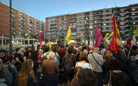 Cittadini in piazza contro la criminalità: “Fuori le Mafie da Roma”