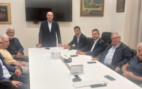 Comune, partiti di maggioranza lontani dall’accordo: “Fratelli d’Italia vuole il cambio della giunta”