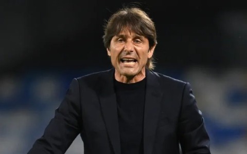 Conte rompe il silenzio: “Nessuna trattativa avanzata”