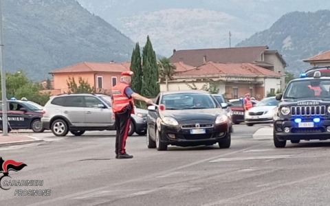 Controlli in quattro comuni: due denunce e quasi 2.900 euro di multe