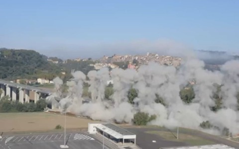 Demolizione controllata del Viadotto “Tevere” a Orte delle prime 13 campate