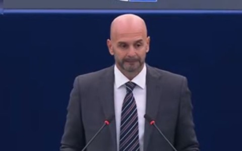 Energia, Procaccini (FdI-ECR): “Autonomia strategica unica soluzione per resilienza e competitività europea” / VIDEO