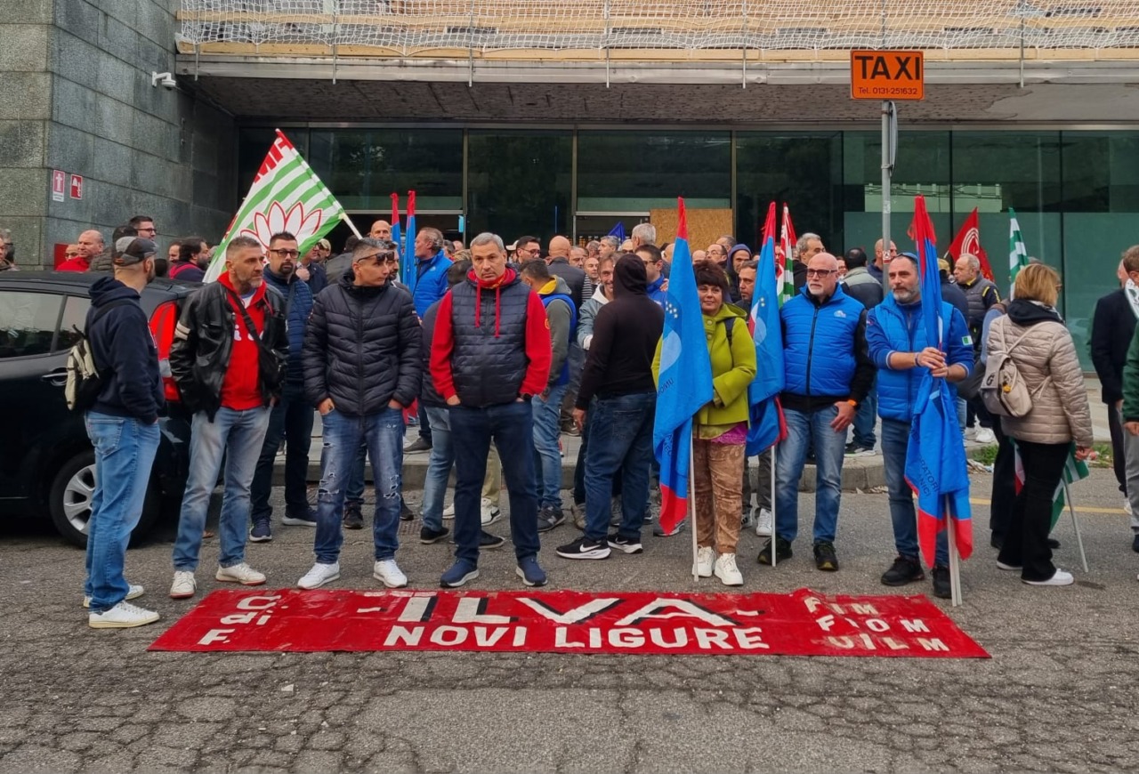Ex Ilva, i sindacati: “Novi e Racconigi non sono figli di nessuno”. Prosegue la protesta