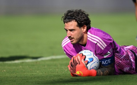 Falcone, ufficiale il rinnovo con il Lecce fino al 2029