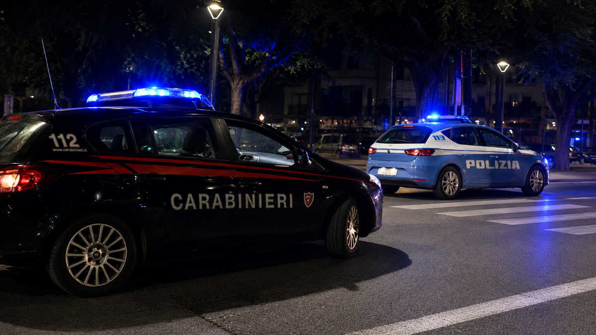 Fiamme all’ex Macondo: di Viareggio: uomo avvistato da un testimone