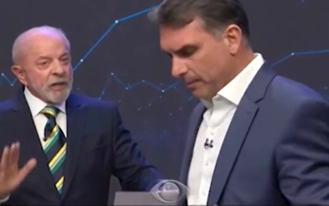 Flávio Bolsonaro lascia il Brasile e arriva negli Stati Uniti