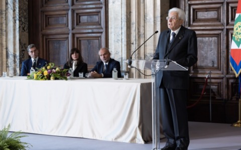 Giorni della ricerca Airc al Quirinale, Mattarella contro le fake news sui vaccini