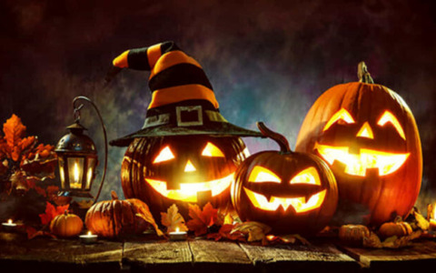 Halloween, tra parchi a tema e corsa alla zucca
