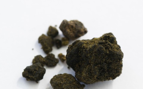 Hashish nascosto nel paraurti: arrestato un 34enne al Corvetto