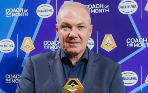 Il Frosinone non si ferma più: 5-1 al Lecce e sesto posto solitario