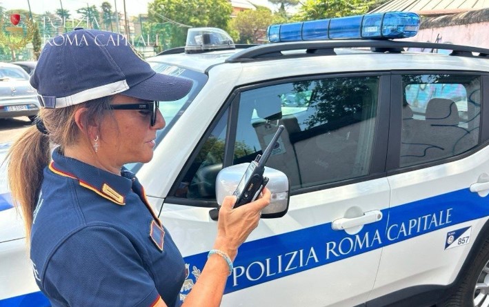 Investe una donna con passeggino e fugge senza prestare soccorso, denunciato
