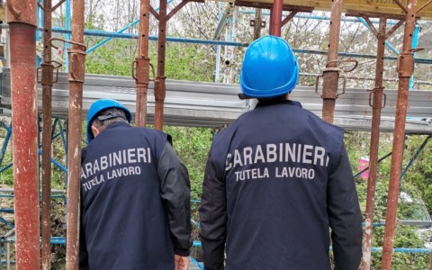 Irregolarità in un cantiere post sisma, ingegnere e imprenditore denunciati