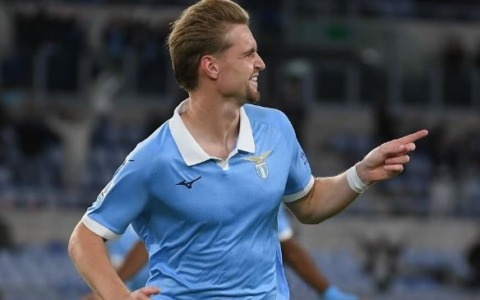 La Lazio non si ferma più: 2-1 al Parma e primo posto