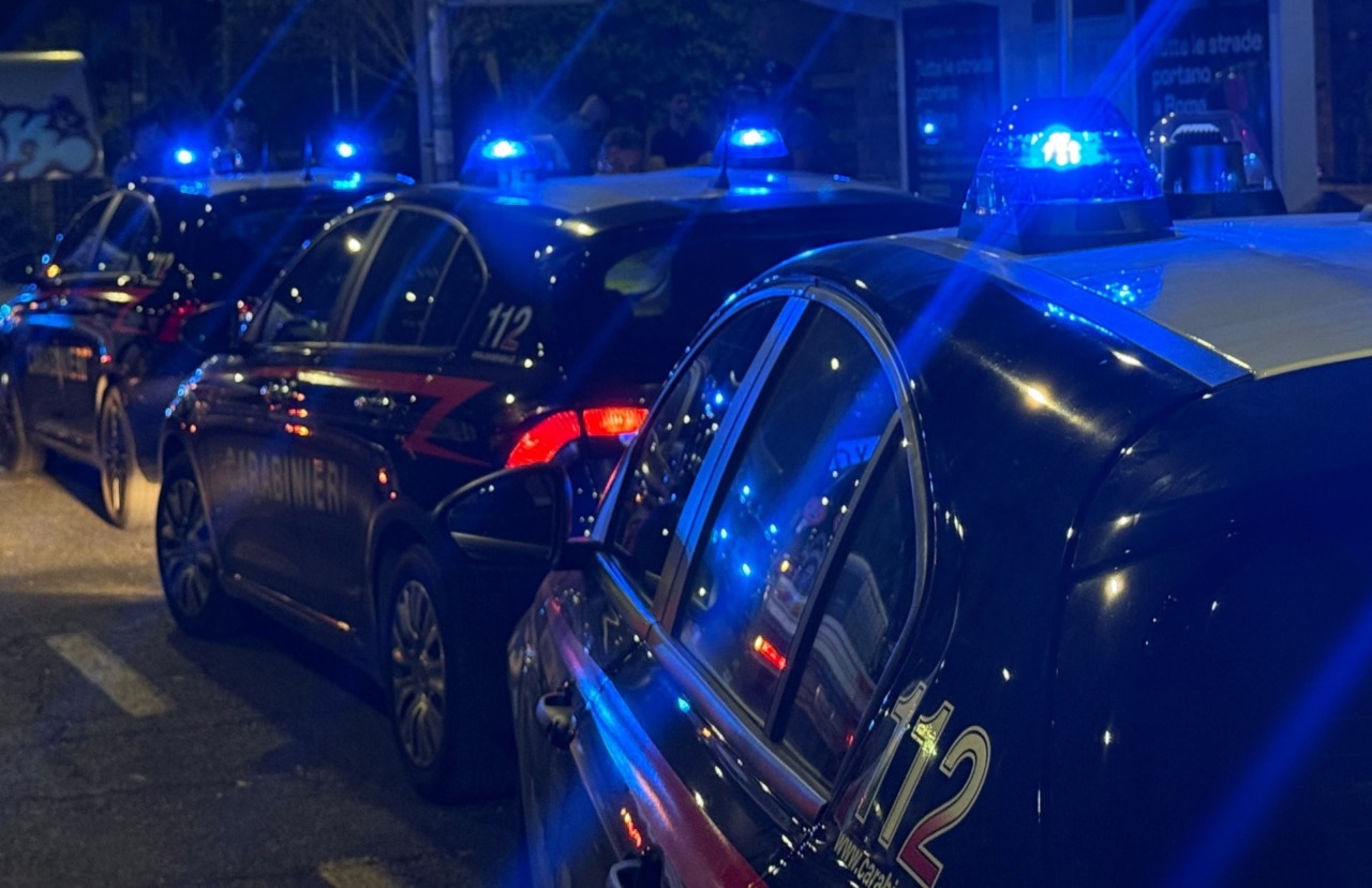 La violenza non si ferma: 19enne picchiato al Quarticciolo, 21enne accoltellato a largo Preneste
