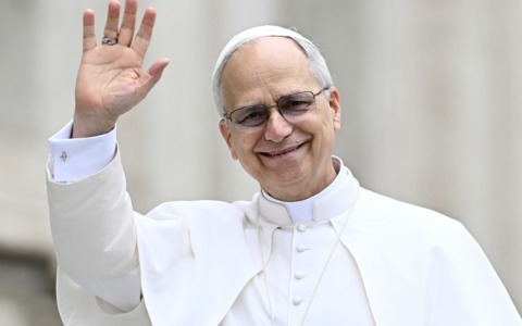 Papa Leone XIV all’Angelus: “Ho un nodulo al polmone, mi opererò nei prossimi giorni”. Card. Zuppi: “La accompagniamo con preghiera e affetto”