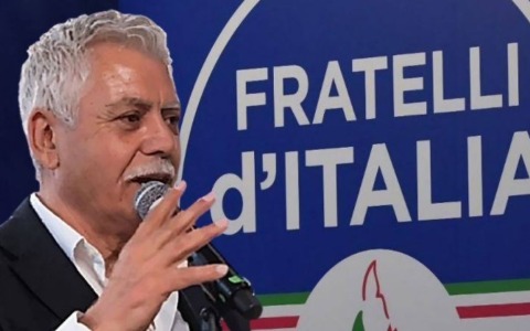 Le dimissioni del sindaco Mosca, le opposizioni: “La fine annunciata di una maggioranza logorata dalle lotte interne” / IL VIDEO DELLE DIMISSIONI