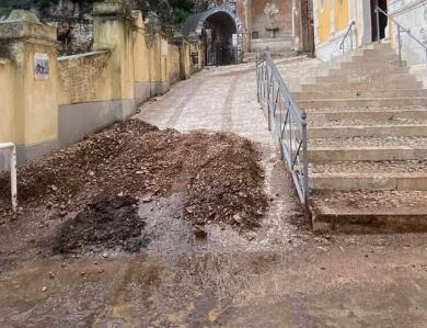 Maltempo, chiuse la Montagna Spaccata e la Grotta del Turco