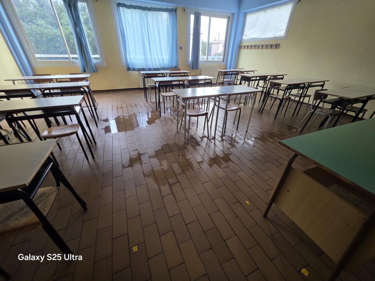 Maltempo, lunedì scuole chiuse