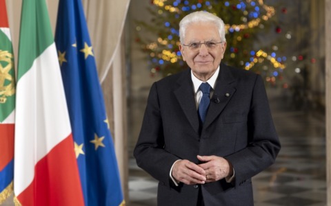 Mattarella: a scuola non si possono celebrare 51 ricorrenze