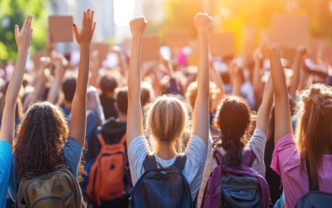 Occupato il liceo Maria Montessori, gli studenti si mobilitano sull’onda delle proteste europee